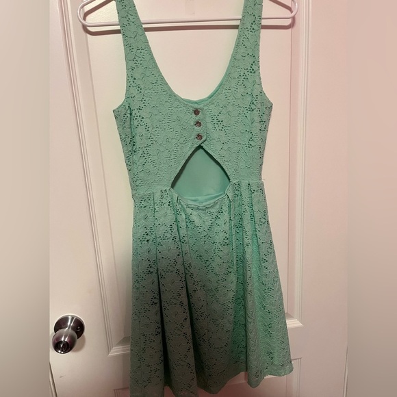 Mint green A-line dress - Picture 2 of 5